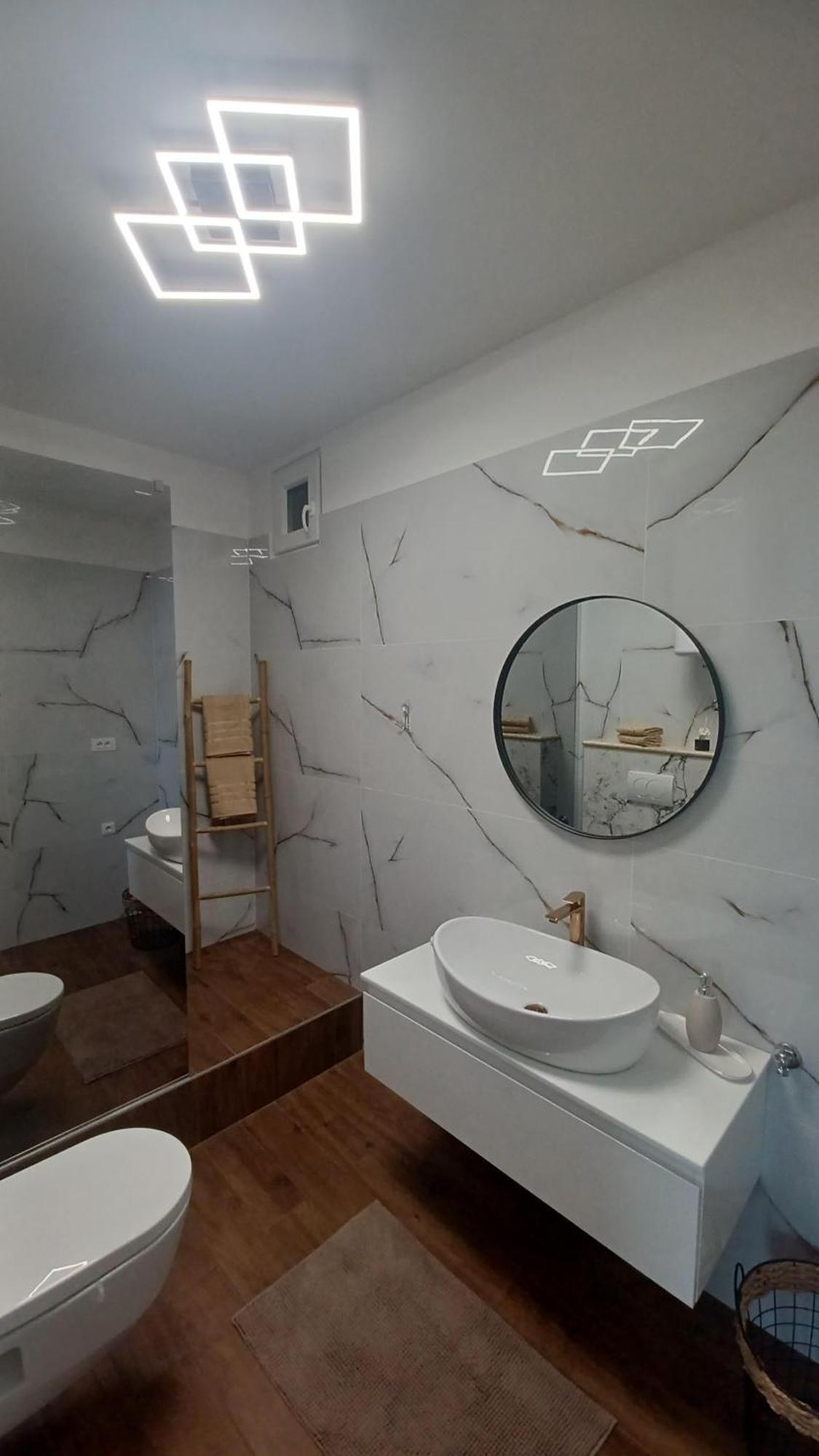Lea'S Apartment ロヴィニ エクステリア 写真